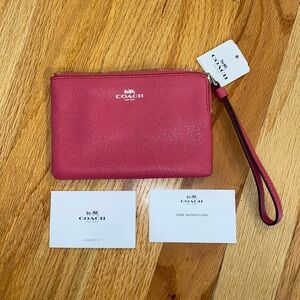 Coach signature zip wristlet. NWT